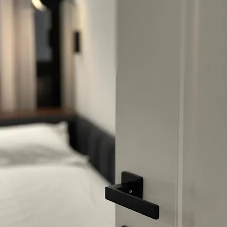 Aparthotel Garden Luxury Duplex Tirana